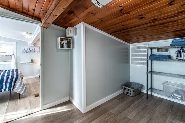 938 E Lakeside Dr, Corpus Christi, TX 78418 - interior space featuring wood ceiling, wood finished floors, vaulted ceiling, baseboards, and cooling unit