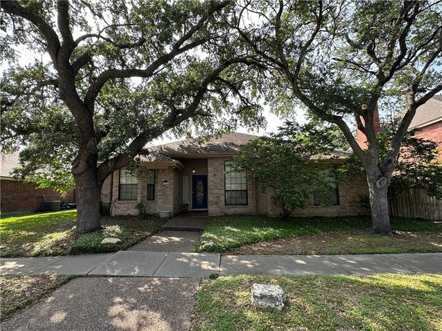 7421 Lake Neuchatel Dr, Corpus Christi, TX 78413 - photo 1