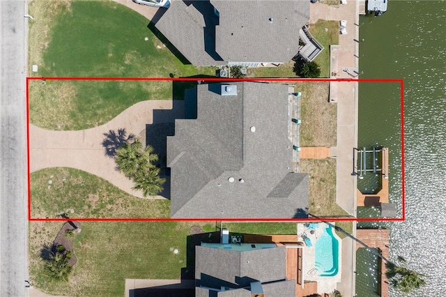 227 Windjammer St, Rockport, TX 78382 - view of property location featuring property parcel outlined, a large body of water, and a pool