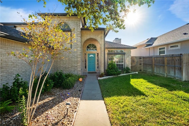 view of front of house with a front yard