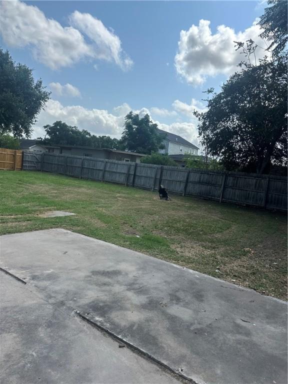 625 W Richard Ave, Kingsville, TX 78363 - photo 27