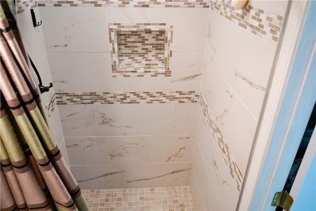 1508 Roosevelt Dr, Alice, TX 78332 - full bath with tiled shower