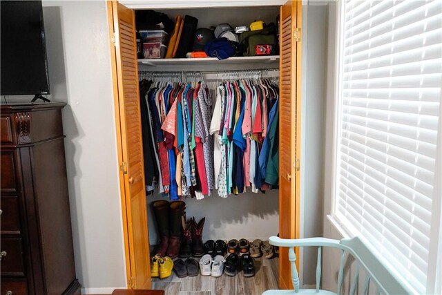 1508 Roosevelt Dr, Alice, TX 78332 - view of closet