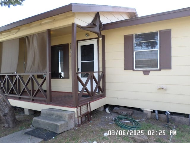 view of property entrance