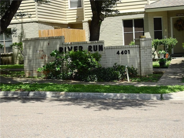 4401 River Valley Dr, Corpus Christi, TX 78410 - view of home's exterior with brick siding