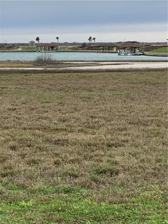 7 E Lago Loop Prt, Oconnor, TX 77982