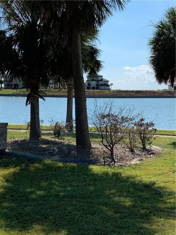 7 E Lago Loop Prt, Oconnor, TX 77982
