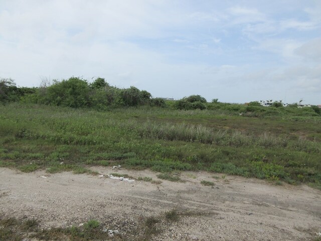 2115 S Hood St, Rockport, TX 78382 - photo 3