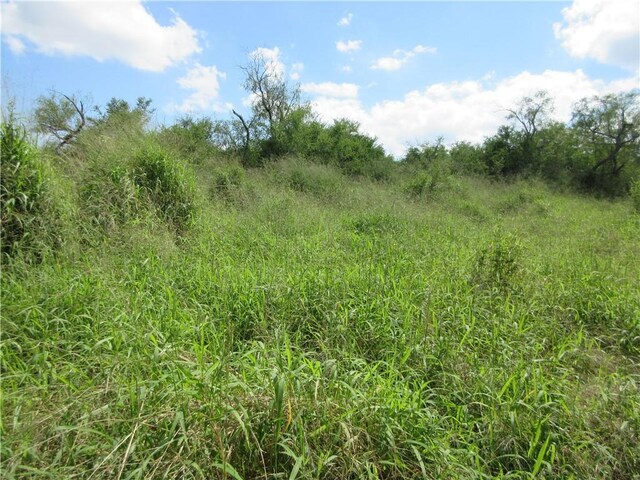 2115 S Hood St, Rockport, TX 78382 - photo 2