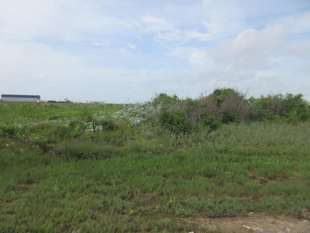 2115 S Hood St, Rockport, TX 78382 - photo 7