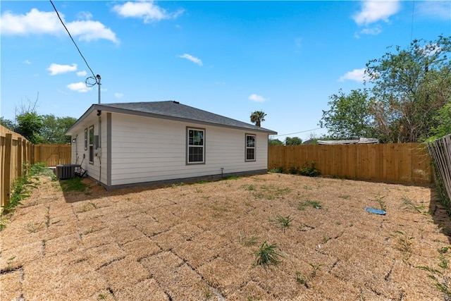 2809 Tarlton St, Corpus Christi, TX 78405 - back of property featuring a fenced backyard