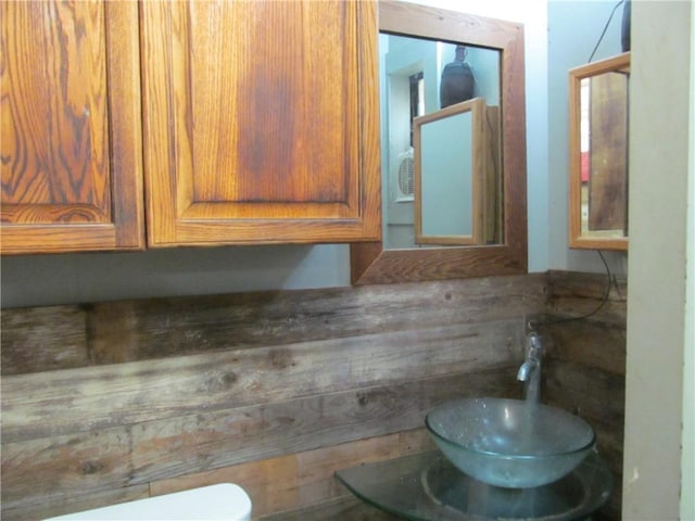 119 Horse Shoe Clf, Sandia, TX 78383 - bathroom featuring toilet and a sink