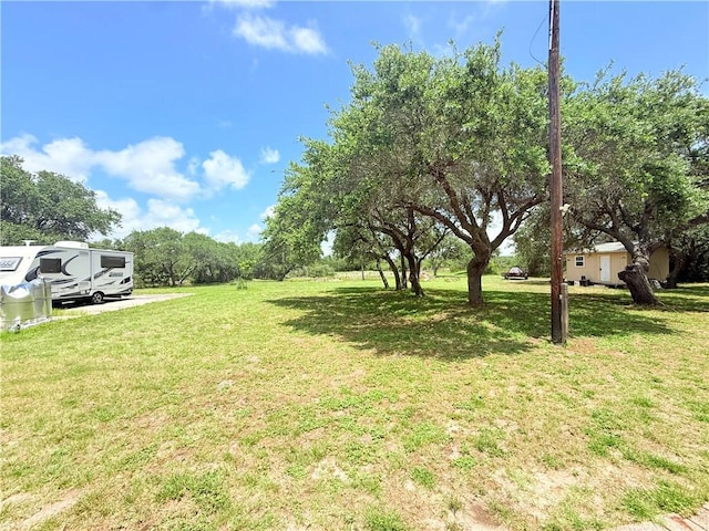 1182 Lee Rd, Aransas Pass, TX 78336 - view of grassy yard