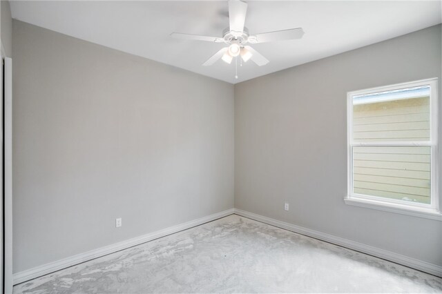 unfurnished room featuring ceiling fan