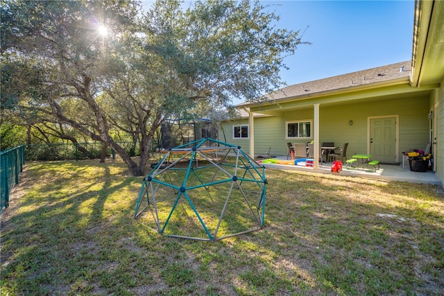 view of yard with a patio area