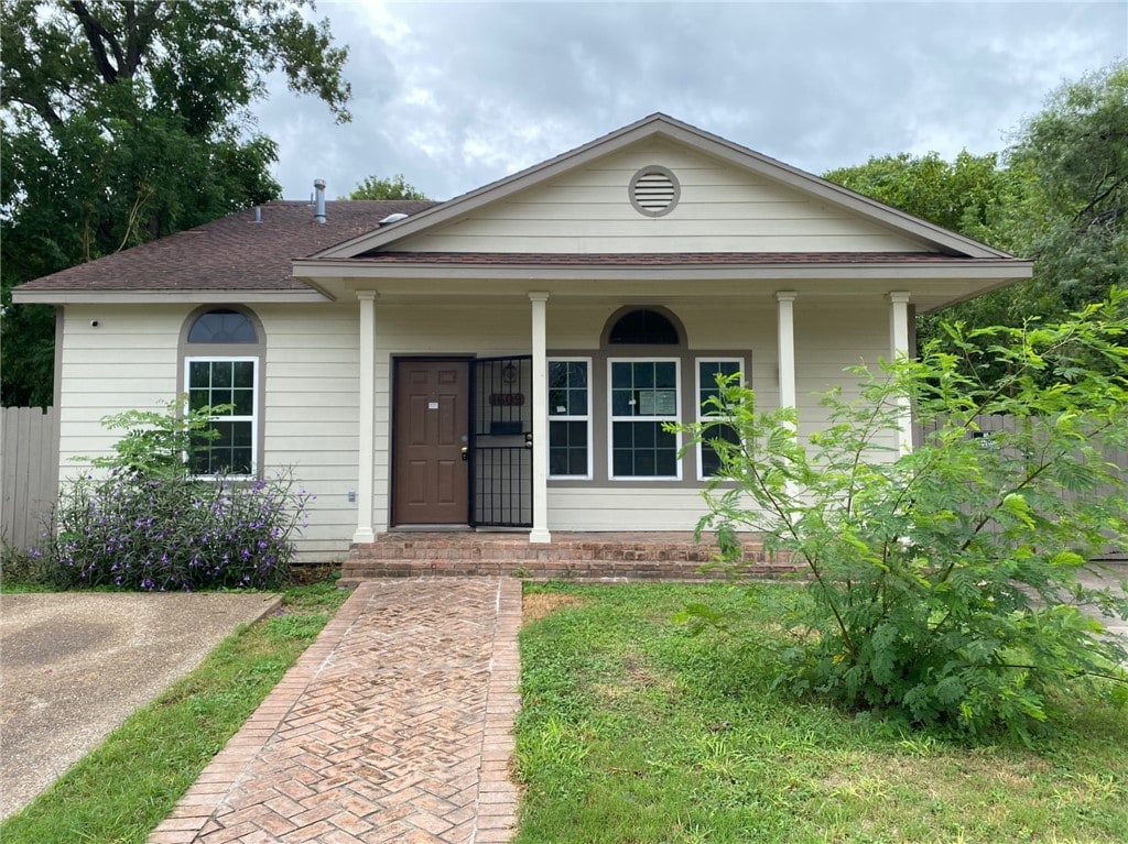 bungalow with a porch