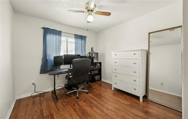 2722 Camargo Dr, Corpus Christi, TX 78415 - office featuring a ceiling fan, wood finished floors, and a textured ceiling