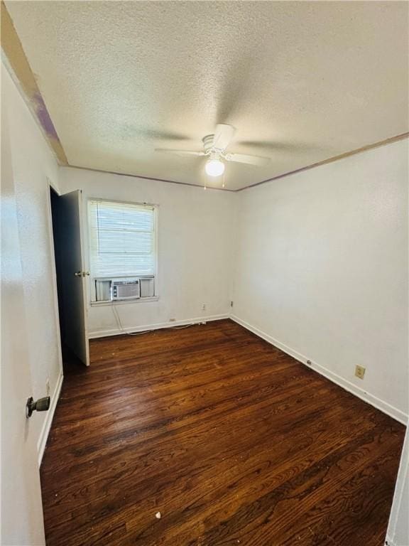 1725 Sycamore Pl, Corpus Christi, TX 78416 - unfurnished room featuring a textured ceiling, ceiling fan, wood finished floors, and baseboards