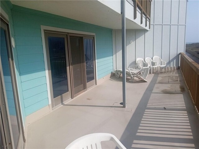 5973 State Highway 361 Unit 121, Port Aransas, TX 78373 - view of patio featuring outdoor dining space