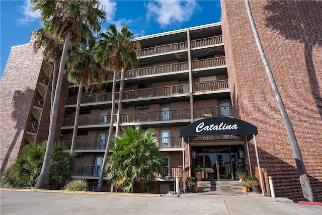 4334 E Ocean Dr Unit 306, Corpus Christi, TX 78404 - view of apartment building / complex