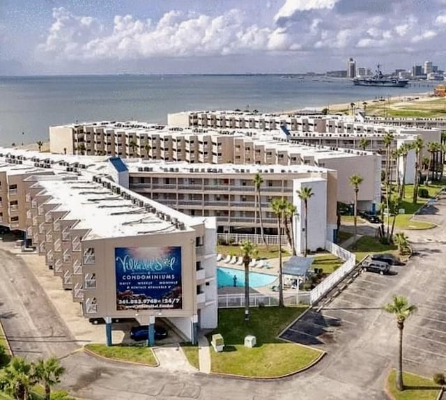 3938 Surfside Blvd Unit 1326, Corpus Christi, TX 78402 - view of urban area featuring a large body of water and a pool area