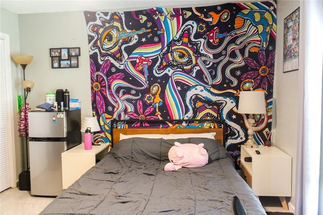 5306 Crestwick Dr, Corpus Christi, TX 78413 - bedroom featuring freestanding refrigerator