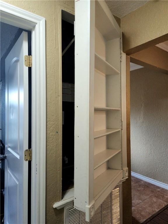 2742 Bramblebush Dr, Corpus Christi, TX 78410 - view of closet