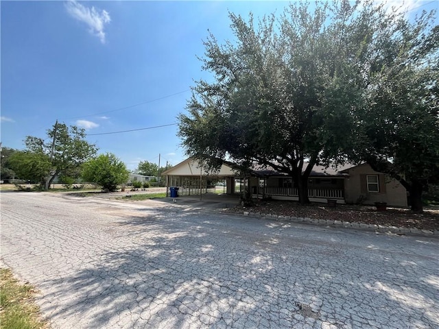 306 N Texas Ave, Freer, TX 78357 - photo 4