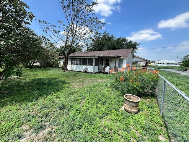 306 N Texas Ave, Freer, TX 78357 - photo 9