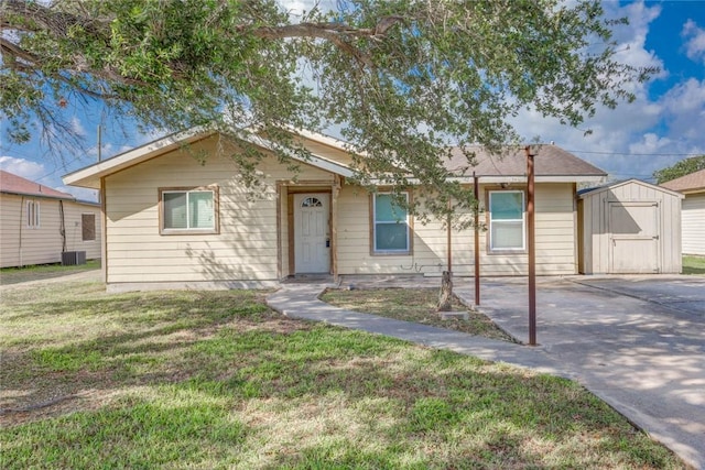 529 Blanco St, Taft, TX 78390 - single story home with a storage unit and a front lawn