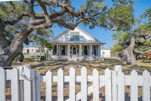 view of front of property with covered porch