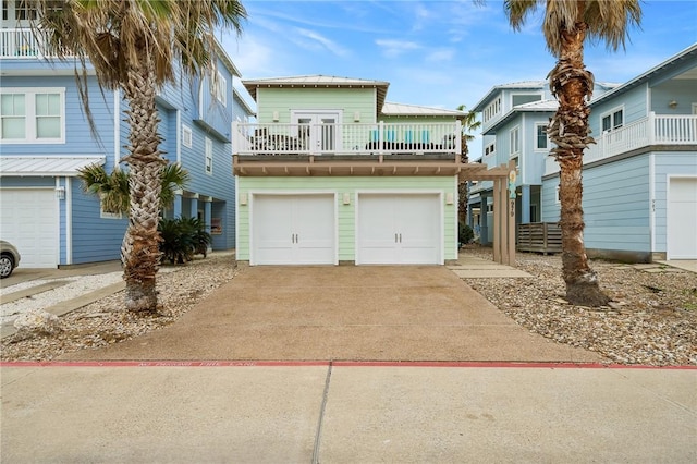 view of front of house with a balcony