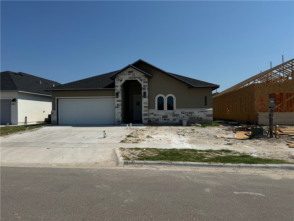 view of front of house featuring a garage