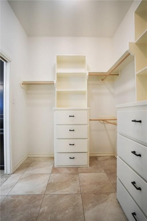6725 Brooke Rd, Corpus Christi, TX 78414 - view of walk in closet