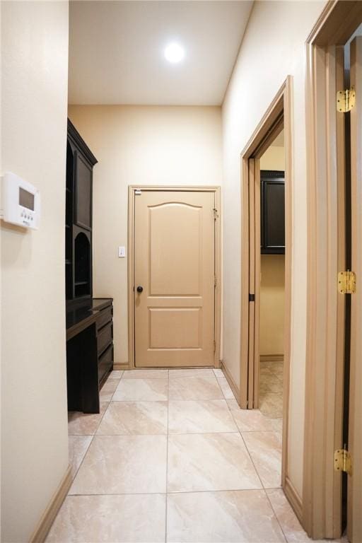 6725 Brooke Rd, Corpus Christi, TX 78414 - corridor with recessed lighting