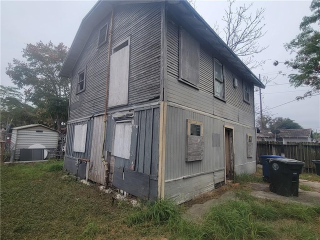 view of home's exterior