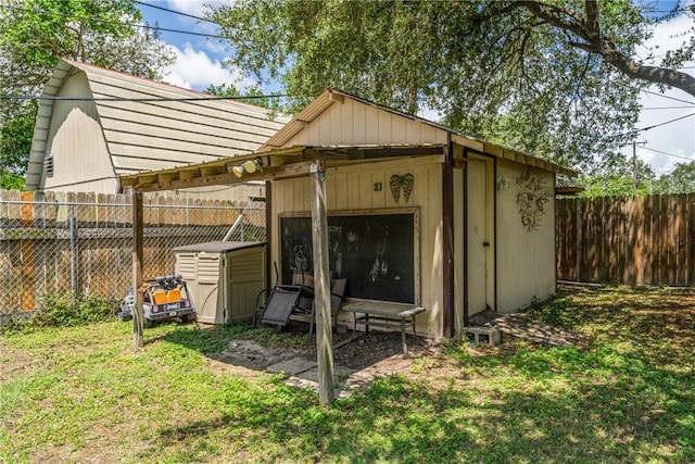10637 Westwood Dr, Corpus Christi, TX 78410 - view of shed featuring a fenced backyard