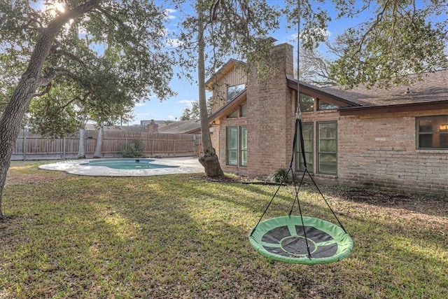 view of yard featuring a patio area