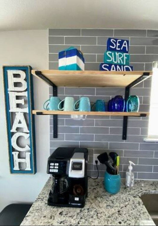 interior details featuring tasteful backsplash