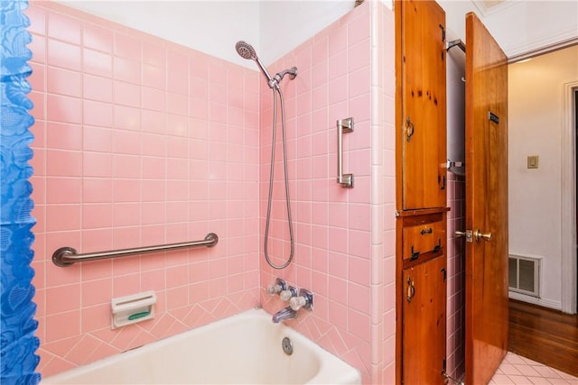 4114 Markins Dr, Corpus Christi, TX 78411 - full bathroom with shower / bathtub combination with curtain