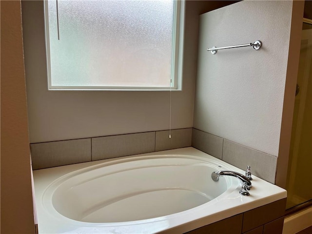 2212 Tallow Dr, Portland, TX 78374 - full bath featuring a bath