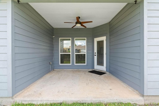 5810 Bella Di Giorno Dr, Corpus Christi, TX 78414 - property entrance with ceiling fan and a patio