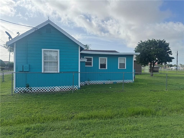 207 Franklin St, Gregory, TX 78359 - view of side of home