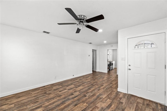 entryway with visible vents, baseboards, ceiling fan, recessed lighting, and dark wood finished floors