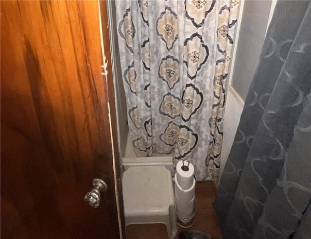 3751 Wilson Dr, Corpus Christi, TX 78408 - full bathroom with a shower with curtain