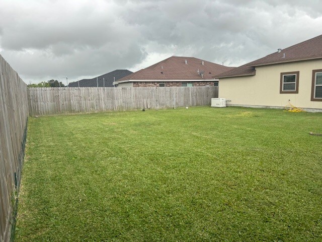 2525 Luzius Dr, Corpus Christi, TX 78418 - photo 20