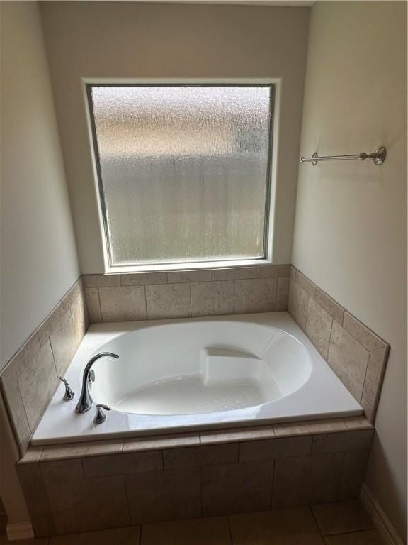 2818 Lake Rhapsody Dr, Corpus Christi, TX 78414 - bathroom featuring a garden tub