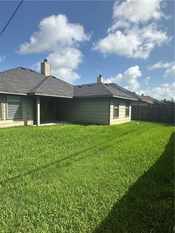 2818 Lake Rhapsody Dr, Corpus Christi, TX 78414 - back of property