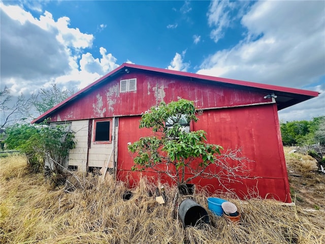 view of property exterior