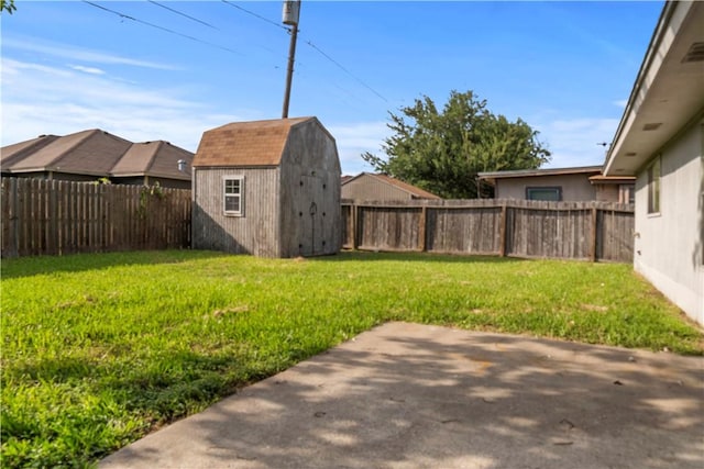 2809 Vancouver Dr, Corpus Christi, TX 78414 - view of yard with a patio area